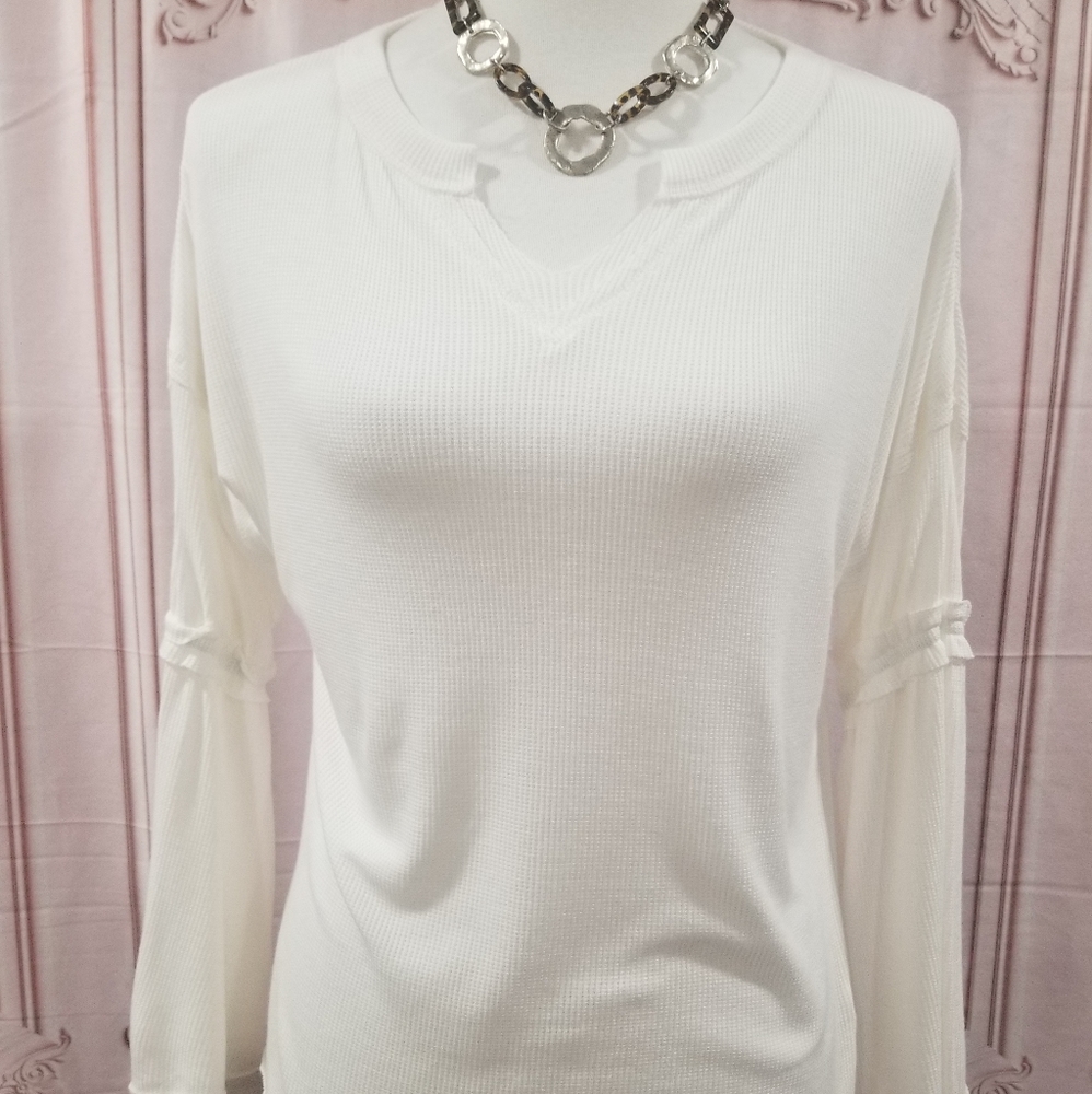 NWT-Baea White Long sleeve V-neck Blouse LG